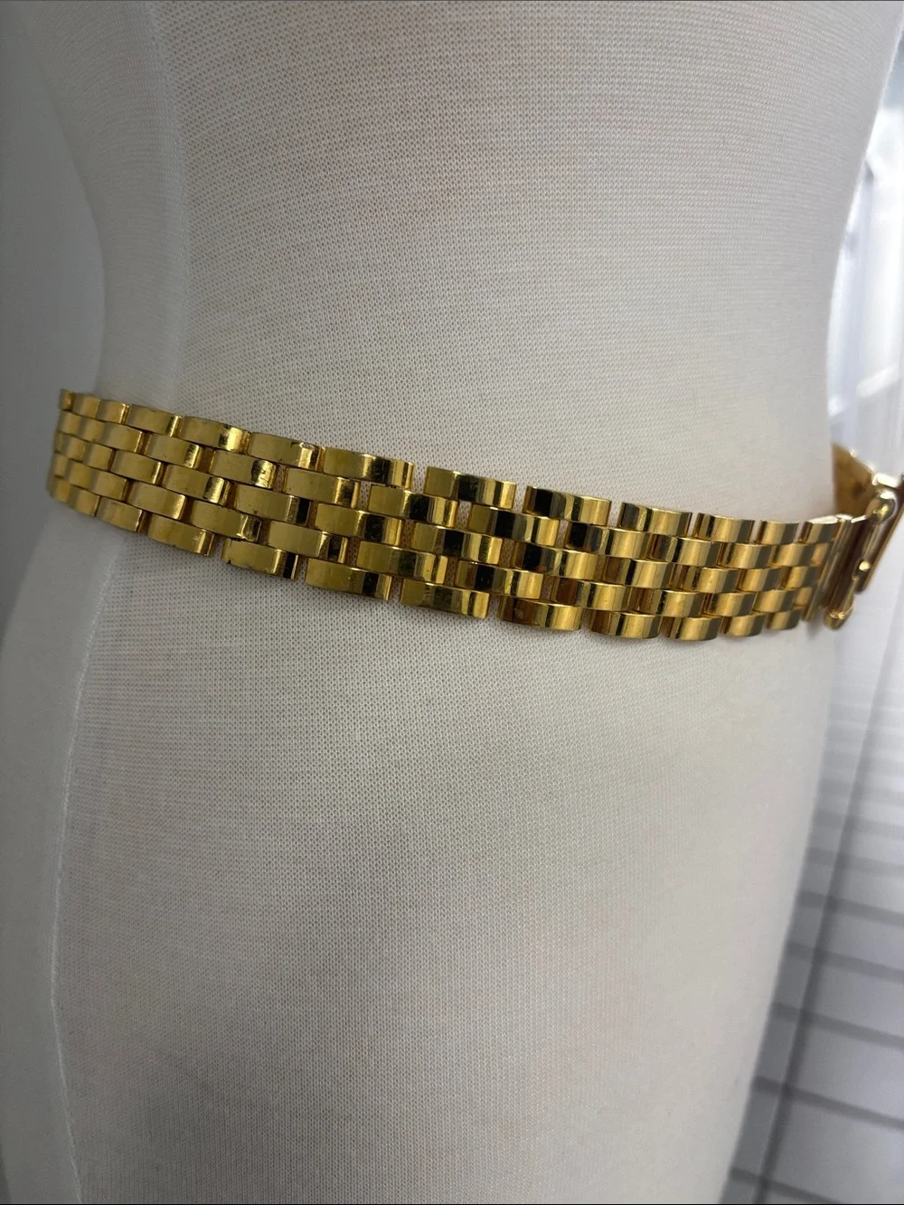 Gucci Gold-Tone Women's Chain Link Belt - Picture 6 of 13